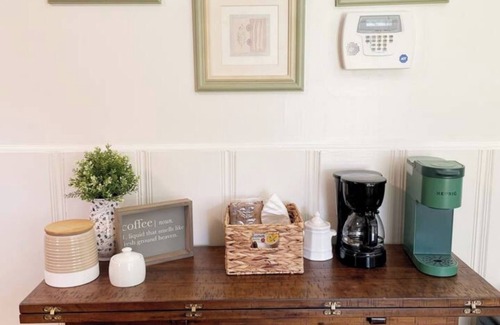 Decatur Casa | Covington Cottage —Cozy Three Bedroom Home