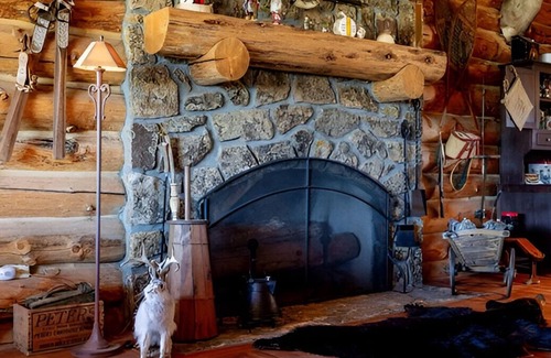 Cody Cabina | Cowboy Cabin in the Heaven