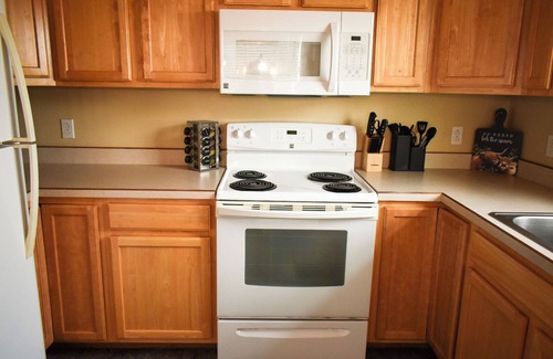 Shelby Condominio | Cowboy Condo in Charming Shelby