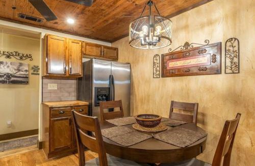 Fort Worth Casa | Cowboy Lodge
