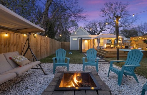 Waco Casa | Cowboy Pool 2 mins 2 Silos & Cameron Park