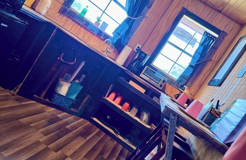 Mountain Home Cabina | Cowboys and Angels Retreat