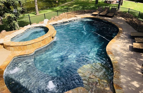 Marble Falls Cabina | 4 habitaciones / 5. 5 Bath Log Home-Amenities aseguran un buen momento