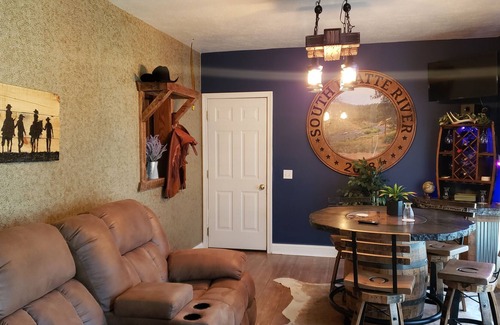 Dundee Casa | Cowgirl Quarters