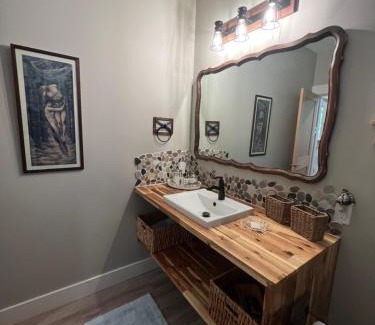 Chemainus Casa | Cowichan Valley Guest Cottage