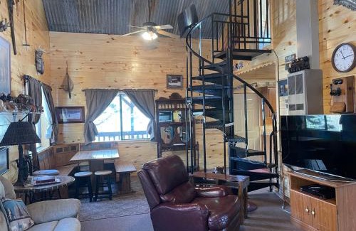 Red River Casa | Cox Cabin On The River