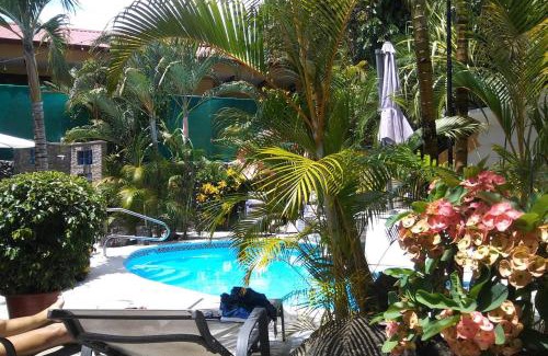 El Cerro Cama Y Desayuno | Coyaba Tropical Elegant Adult Guesthouse