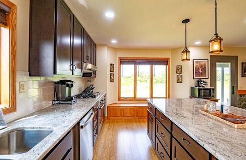 Davis Casa | Coyote`s Den - 305 Timberline Road