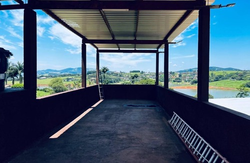 Agua Comprida Casa | Cozy farm in front of the dam, for water sports and fishing.
