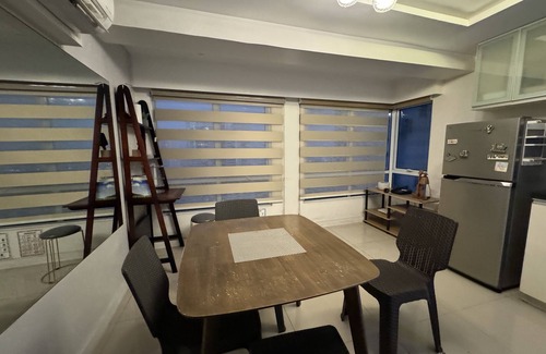 Bonifacio Global City Condominio | COZI modern loft suite at BGC