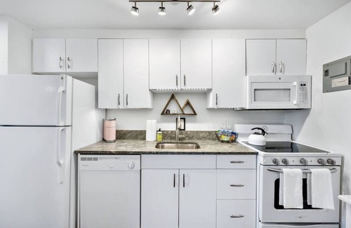 Englewood Apartamento | Cozy 1/1 Walkability & Near Dnvr
