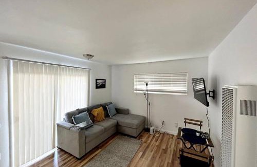 Ocean Beach Apartamento | Cozy 1 Bdrm Apartment + Parking (Crab)