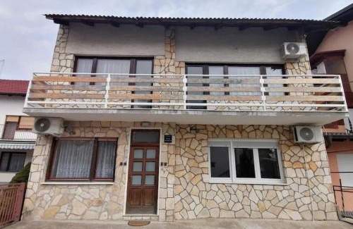 Sesvete Apartamento | Cozy 1-bdrm apt in Dubec, ideal for work or study