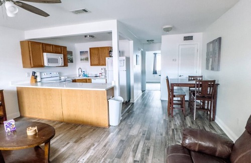 Biloxi Apartamento | Cozy 1 bed/1 bath Condo with pool-close to beach