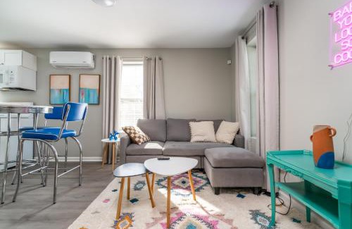 Columbia Apartamento | Cozy 1 bed APT near Five Points! Bring your pets!