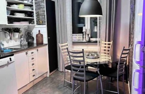 Vastberga Apartamento | Cozy 1 Bedr,1 Livingr,1Kitchen,Bath+Tub balcony minutes fr the❤️Of Stockholm city