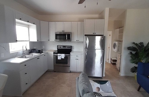 Long Bay Hills Casa | Cozy 1-bedroom apartment; AC and WiFi in lovely Long Bay Hills - Near the Beach