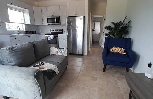 Long Bay Hills Casa | Cozy 1-bedroom apartment; AC and WiFi in lovely Long Bay Hills - Near the Beach