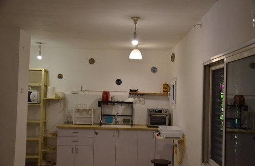 Beersheba Apartamento | Cozy 1-bedroom apartment with a beautiful garden in Be'er Sheva with WiFi, AC