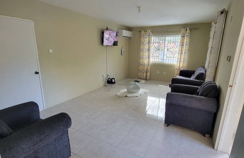 Albion Apartamento | Cozy 1-bedroom apartment with WiFi, AC in lovely Montego Bay