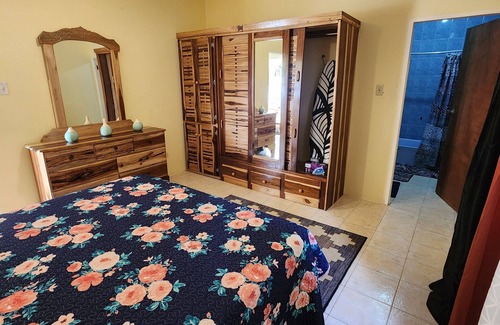 Steer Town Apartamento | Cozy 1-bedroom apartment with AC and WiFi in charming Steer Town