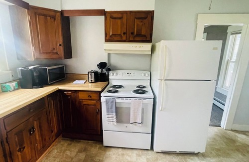 Colebrook Apartamento | Cozy 1-bedroom apartment with WiFi, AC, full kitchen, in enjoyable Colebrook