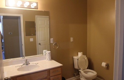 Lexington Apartamento | Cozy 1-bedroom apartment located on the southwest side of Lexington KY.