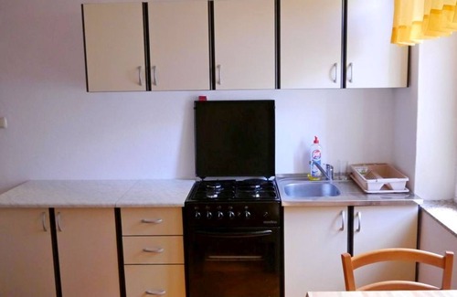 Metajna Apartamento | Acogedor apartamento de 1 dormitorio con vista al mar.