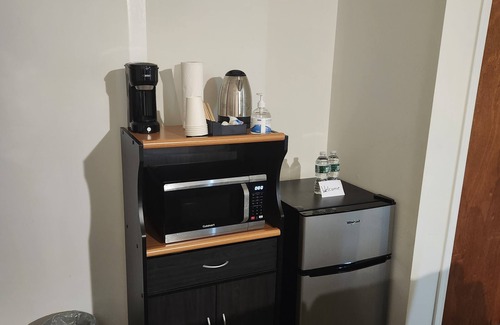 Tuckahoe Apartamento | Cozy 1-bedroom apartment with AC, WiFi in a quiet Yonkers neighborhood.