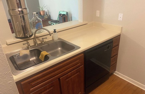 Sweetbriar Apartamento | Cozy 1-bedroom apartment in south Austin with WiFi, AC, & Pool