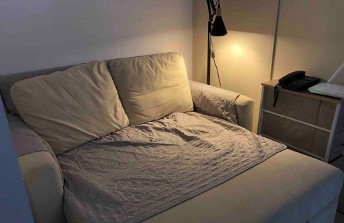 Las Pinas Condominio | Cozy 1 bedroom by the mall with Netflix