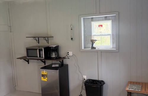 Dushore Cabina | Cozy 1-bedroom cabin in Dushore at Rocky Valley Campground Cabin 2
