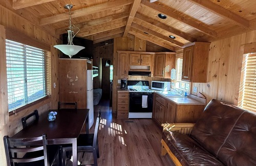 Winters Cabina | Cozy 1-bedroom Cabin on Putah Creek-Cottage 66