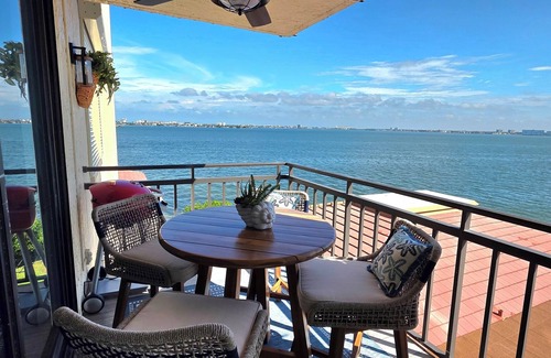 Casa del Mar Condominio | Cozy 1-bedroom condo with spectacular view, WiFi, AC in welcoming St. Pete