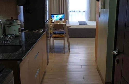 Bagumbayan Condominio | Cozy 1-bedroom condo with WiFi, AC in wonderful Quezon City
