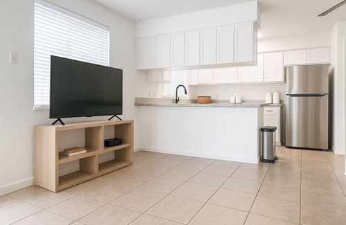 Pumpkin Center Condominio | Cozy 1-bedroom condo in terrific Bakersfield with WiFi, AC