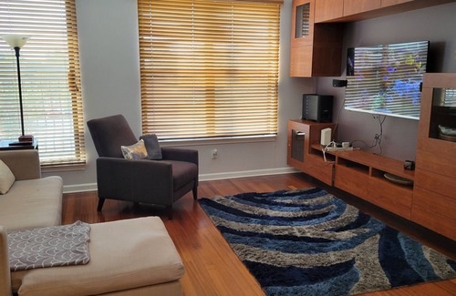 West End Condominio | Cozy 1-bedroom condo 5 miles from Downtown Atlanta with WiFi and Fitness room