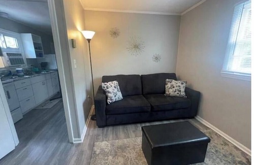 Burlington Condominio | Cozy 1-bedroom condo in Burlington, pet friendly