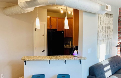 Downtown Greensboro Condominio | Cozy 1-bedroom condo with AC and WiFi in fantastic Greensboro