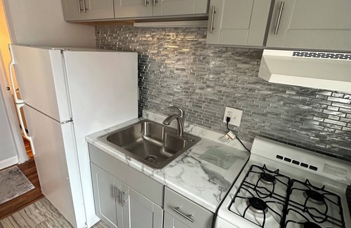 McKnight Condominio | Cozy 1-Bedroom condo Fully Furnished with WiFi and AC in beautiful Pittsburgh