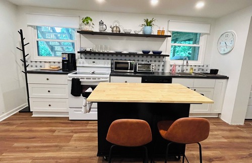 Red Bank Casa | Cozy 1-bedroom duplex in charming Chattanooga with WiFi, AC
