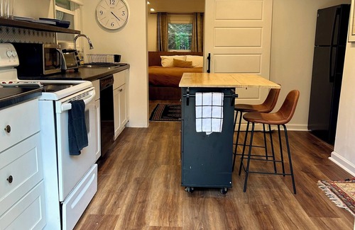 Red Bank Casa | Cozy 1-bedroom duplex in charming Chattanooga with WiFi, AC