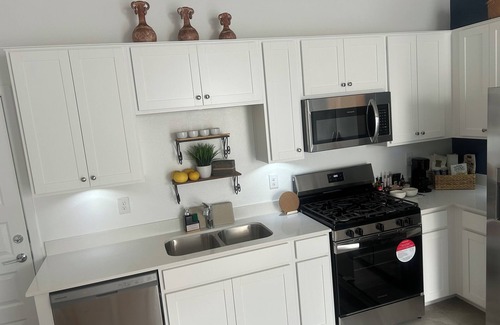 Avondale Apartamento | Bright Private Apt – Near Raceway & Sports!