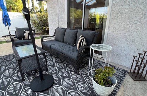 Redlands Condominio | Cozy 1-bedroom guest house in enjoyable Redlands with AC, WiFi, outdoor patio.
