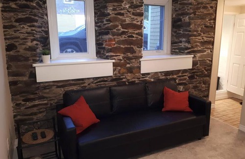 North End Apartamento | Cozy 1-bedroom in Bauer Terrace next to Citadel