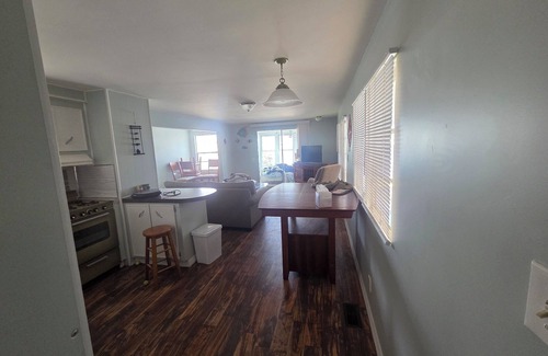 Palmetto Casa | Cozy 1-bedroom mobile home on the water with WiFi, AC in wonderful Palmetto.