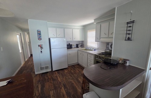 Palmetto Casa | Cozy 1-bedroom mobile home on the water with WiFi, AC in wonderful Palmetto.