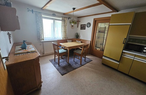 Gauting Casa | Cozy 1-bedroom, sharing bathroom and kitchen in marvelous Gauting with WiFi
