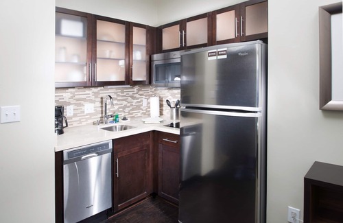 Folsom Condominio | Cozy 1 Bedroom Suite | Complimentary Breakfast!