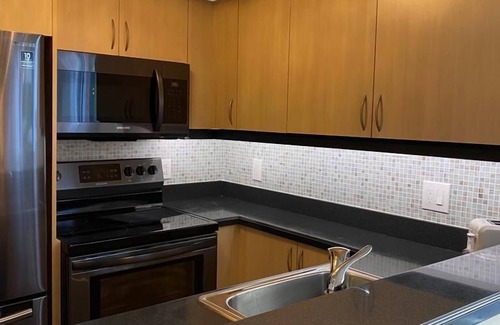Coconut Grove Condominio | Cozy 1 bedroom unit located in a Condo/Hotel in the heart of Coconut Grove-Free Parking